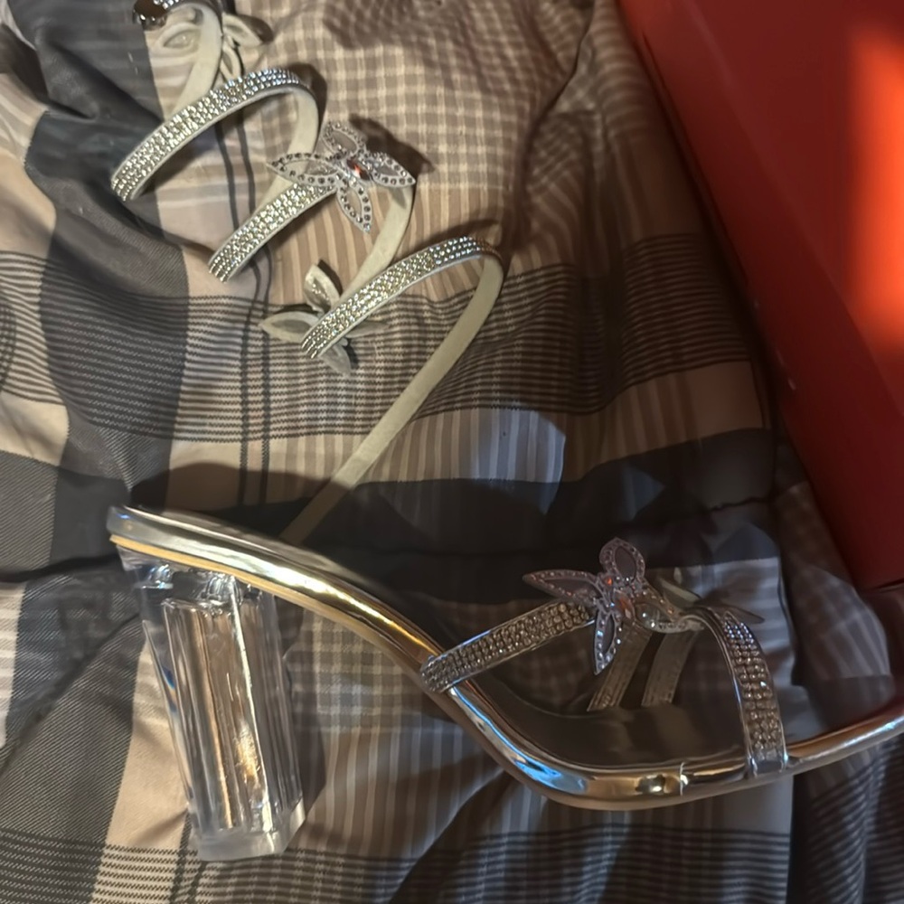 Butterfly heels